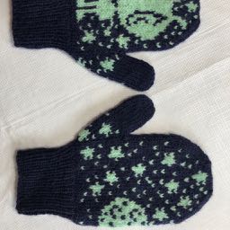 Ready to wear Blip Mittens by Barbara Gregory